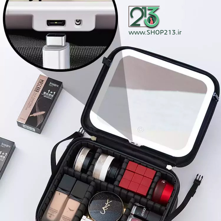 نمای باز شده کیف آرایشی مسافرتی مشکی با آیینه رینگ لایت دار