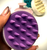 سرشور رنگ بنفش جلوی تصویر